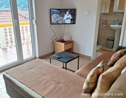 Apartman Jankovic -  90m od mora, privatni smeštaj u mestu Prčanj, Crna Gora - 20240610_070404